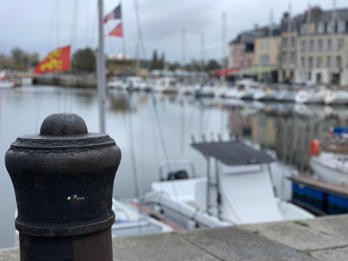 L'ecole Des Demoiselles Honfleur